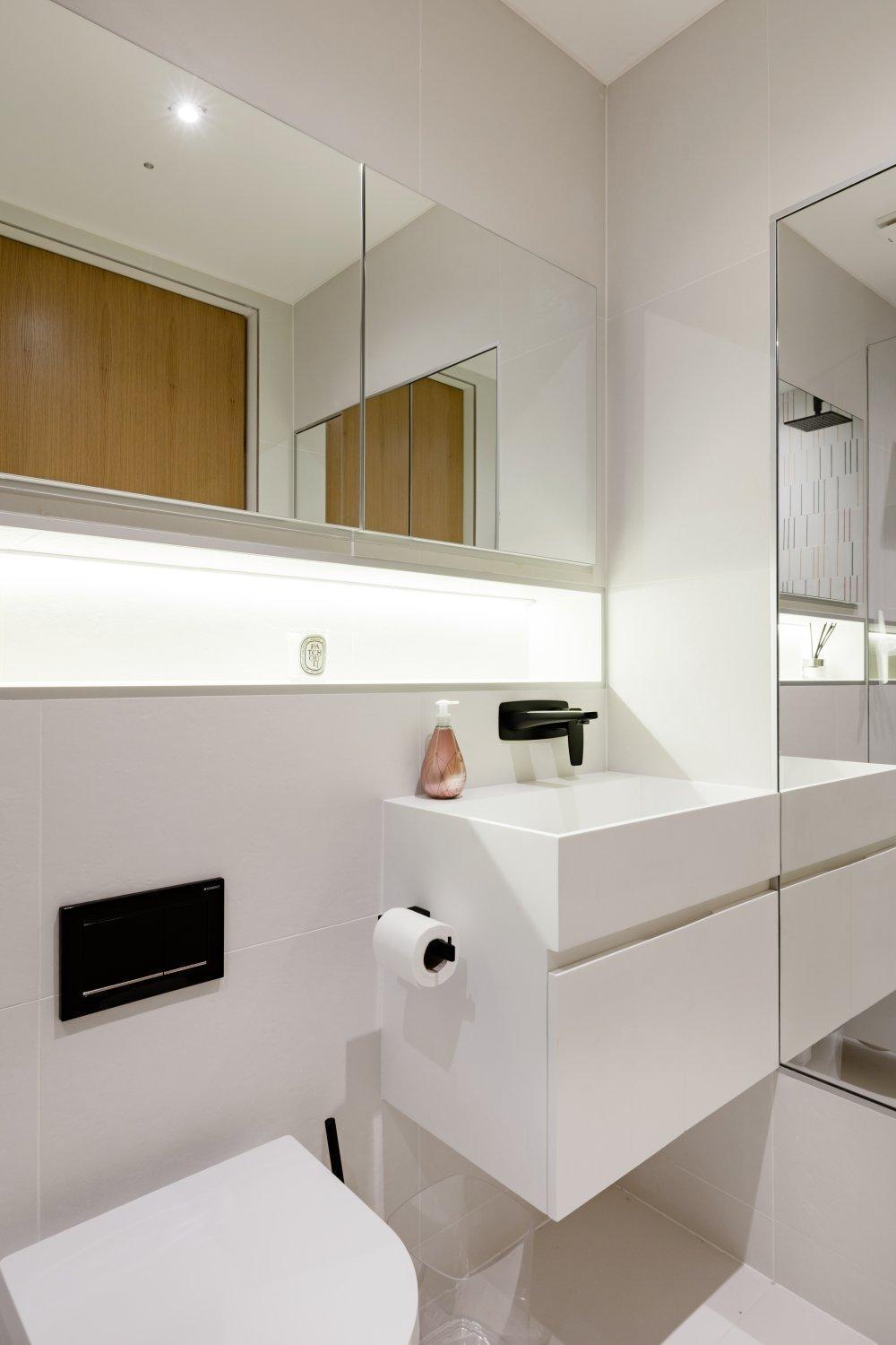 Modern Apartment & Rooms At Charing Cross ロンドン エクステリア 写真